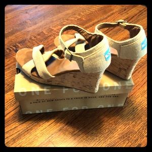 Toms sandals
